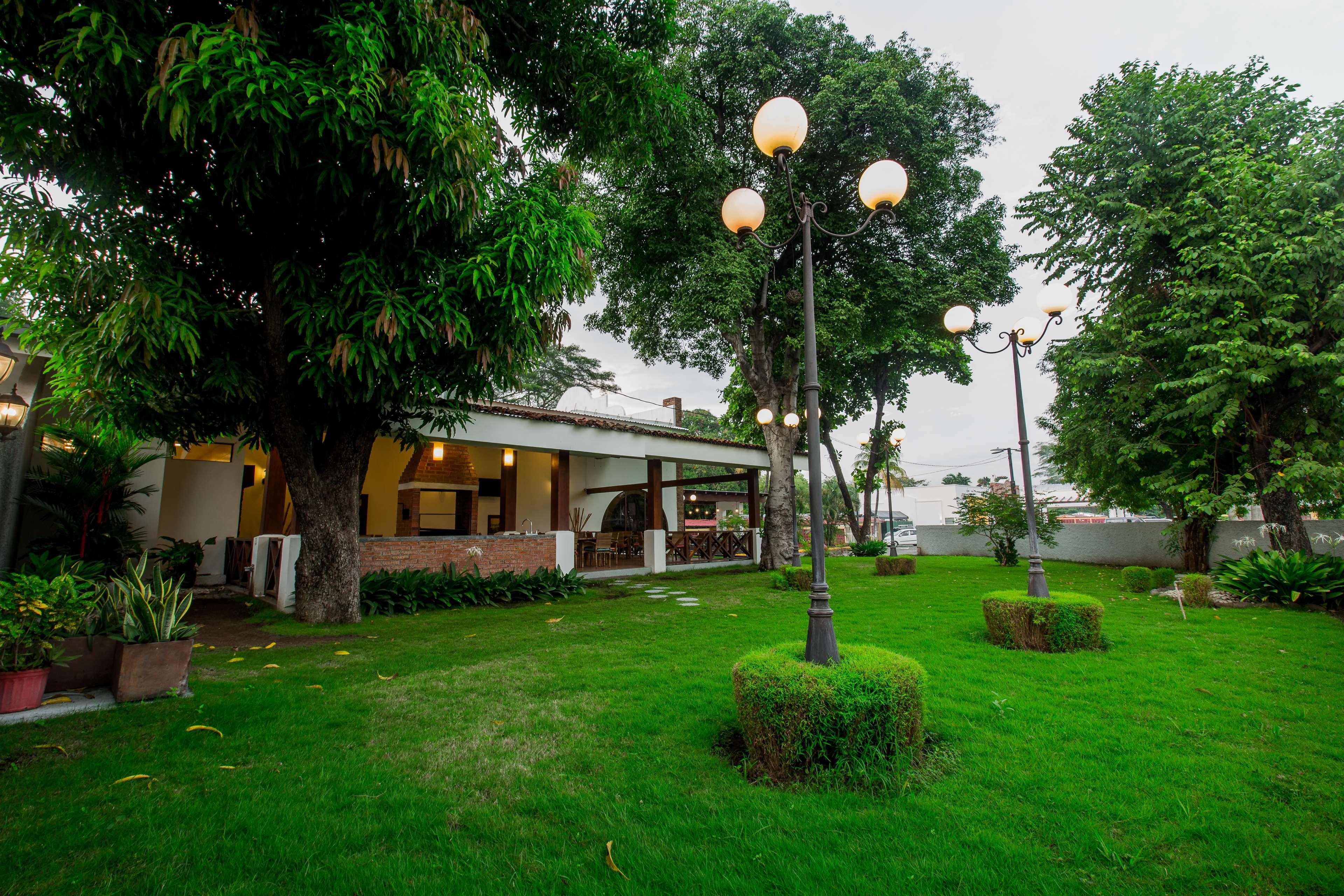 Best Western Las Mercedes Airport Манагуа Экстерьер фото